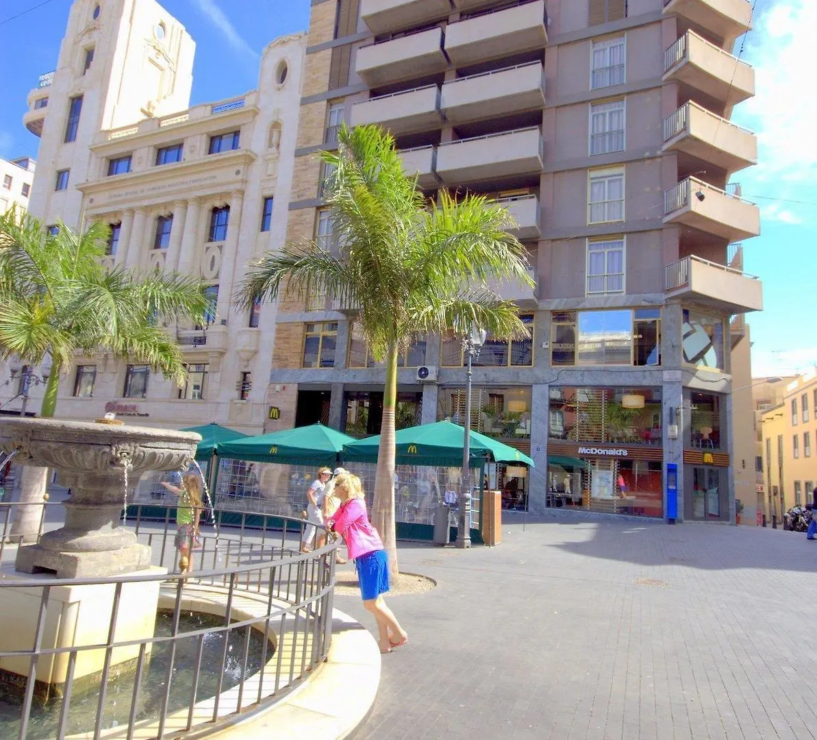 Hotel Adonis Capital Santa Cruz de Tenerife 2*,