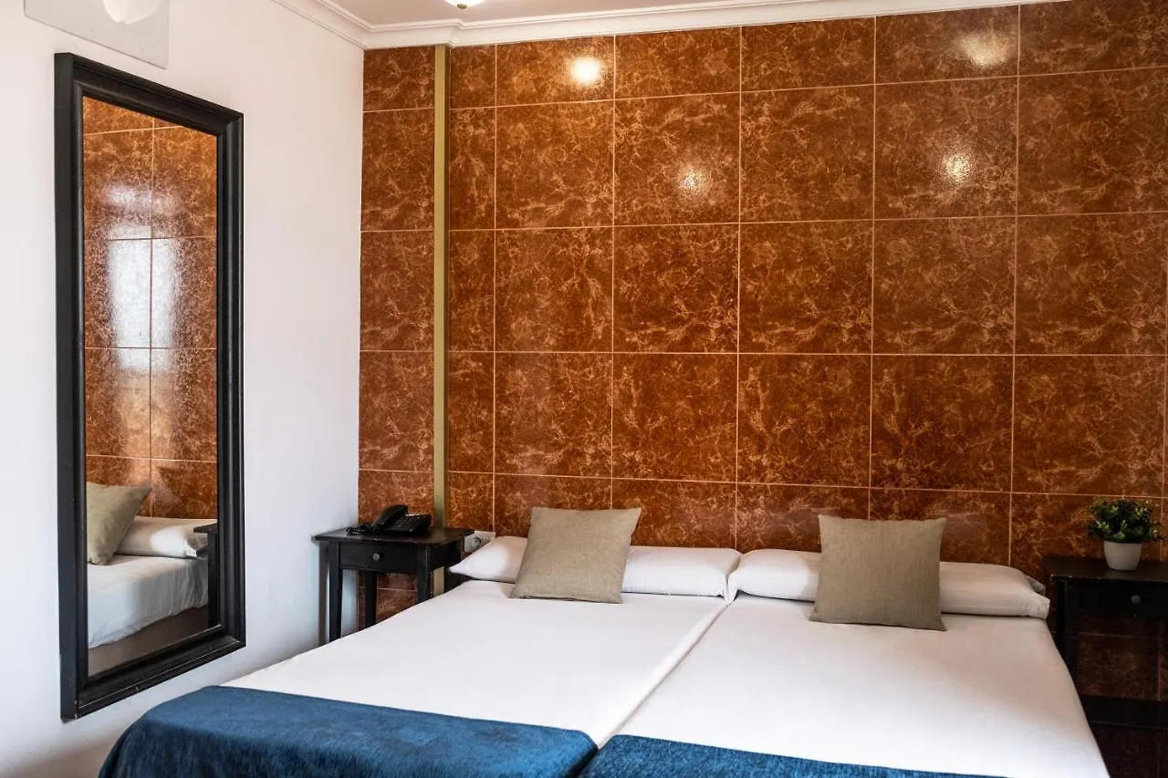 Hotel Adonis Capital Santa Cruz de Tenerife 2*,  Spain