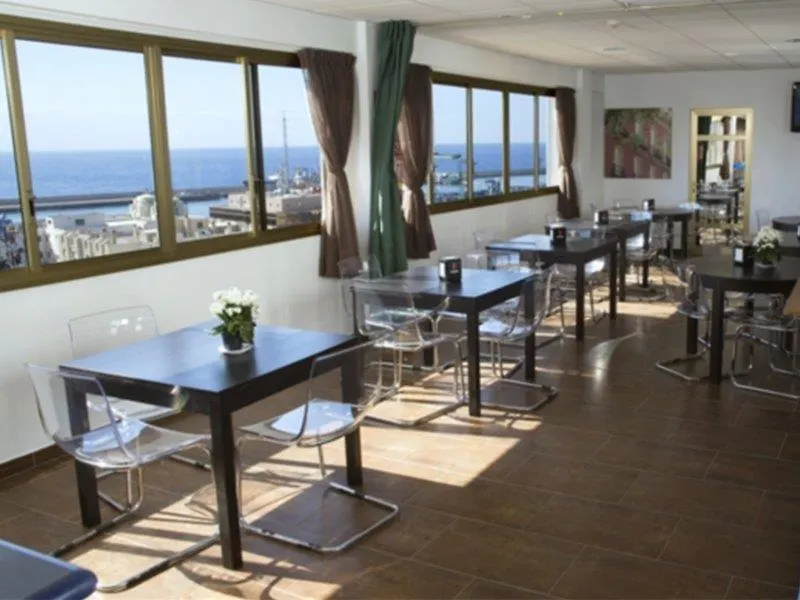 Hotel Adonis Capital Santa Cruz de Tenerife 2*,  Spain
