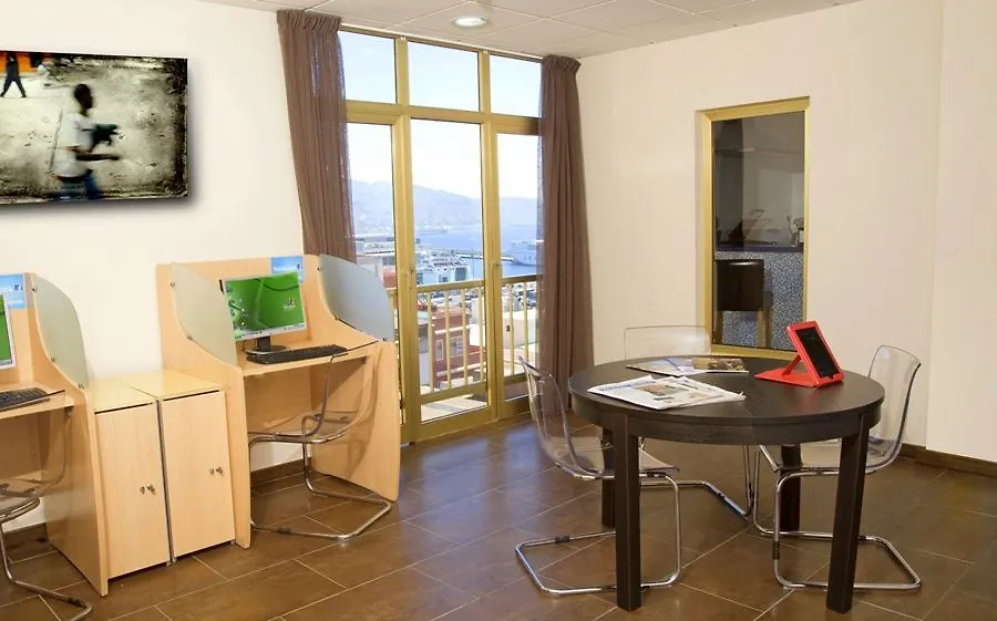 Hotel Adonis Capital Santa-Cruz de Ténérife 2*,