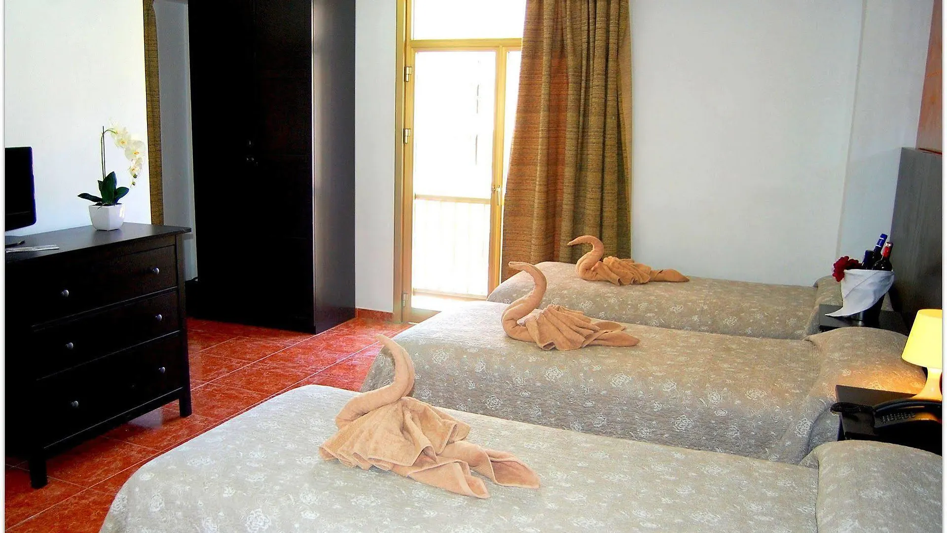 סנטה קרוז דה טנריף Hotel Adonis Capital סנטה קרוז דה טנריף